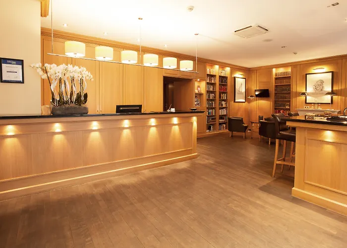 Townhouse Hotel